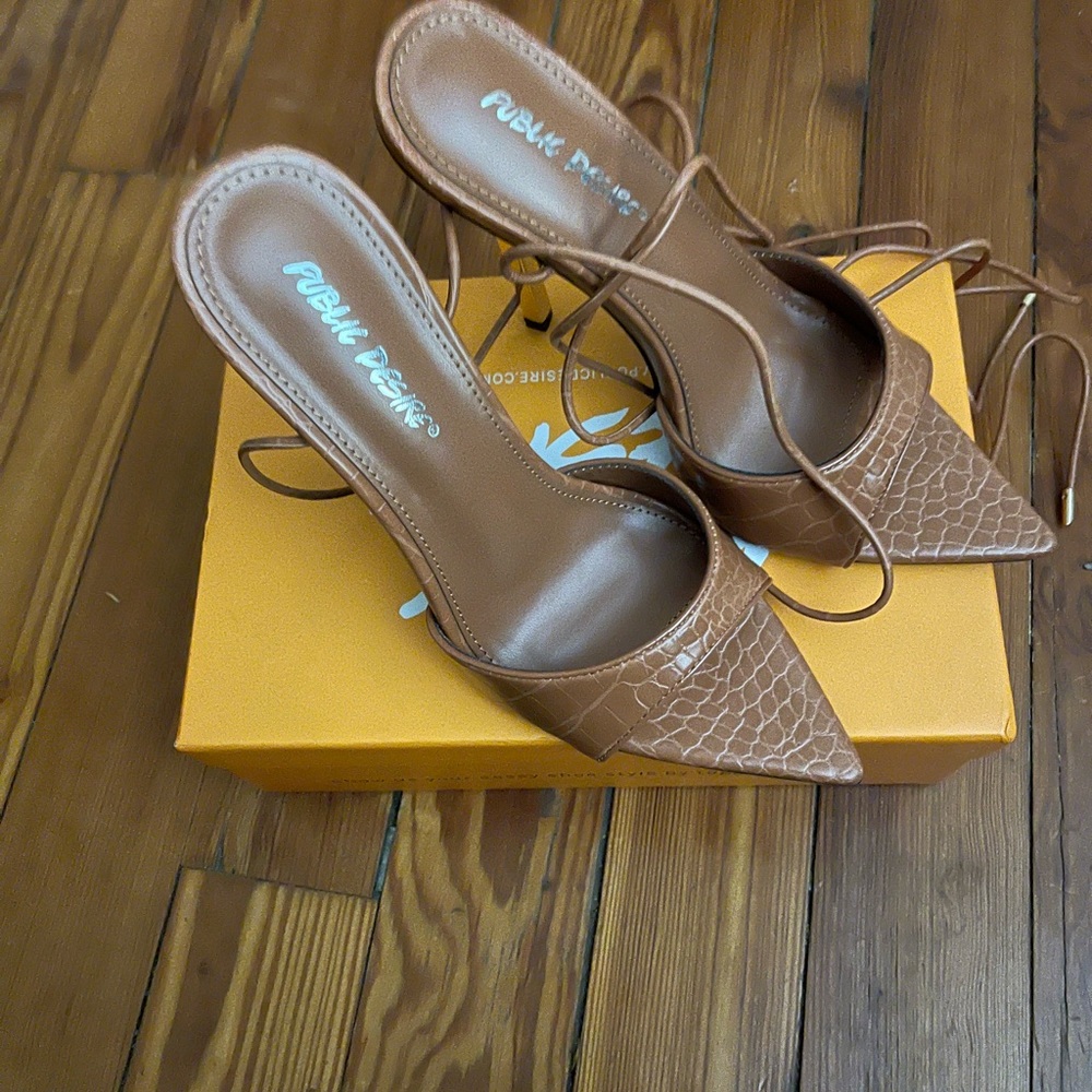 4.5 inch stewpot sandals